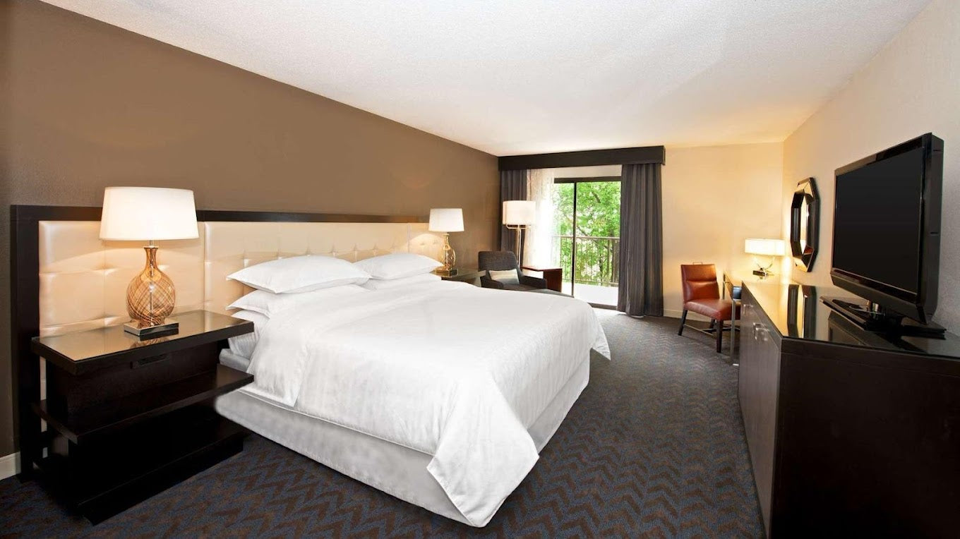 Poolside Room Upgrade - Hotel Booking Required